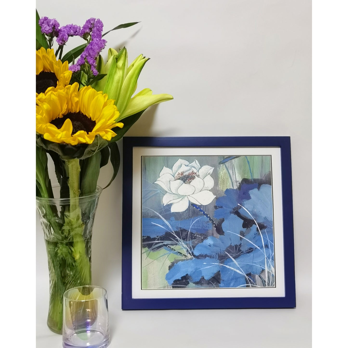 Hand-painted White Lotus Artwork – Watercolor Technique, Premium MATT Paper, Natural Wood Frame, Multiple Sizes & Colors