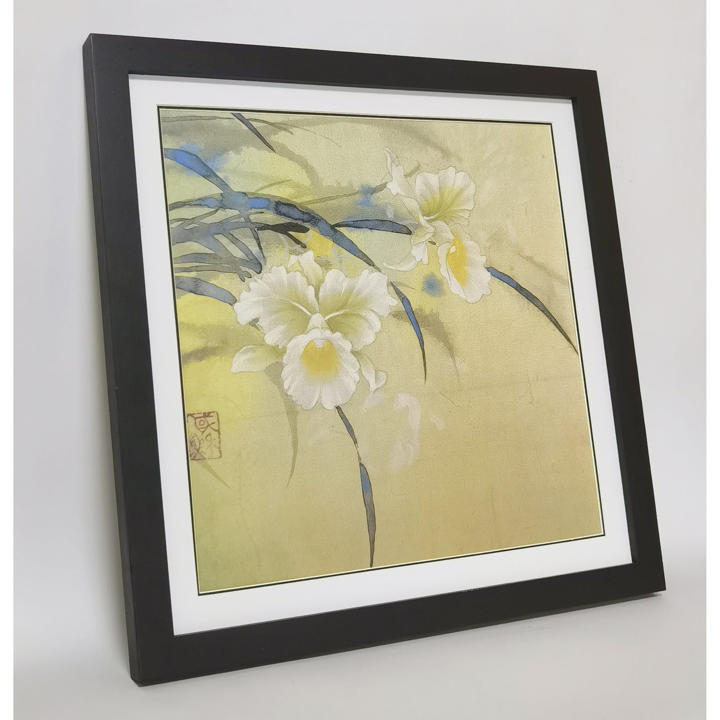 Hand-painted Lily Flower Watercolor Artwork – Elegant & Vibrant, Premium MATT Paper, Natural Wood Frame, Multiple Sizes & Colors