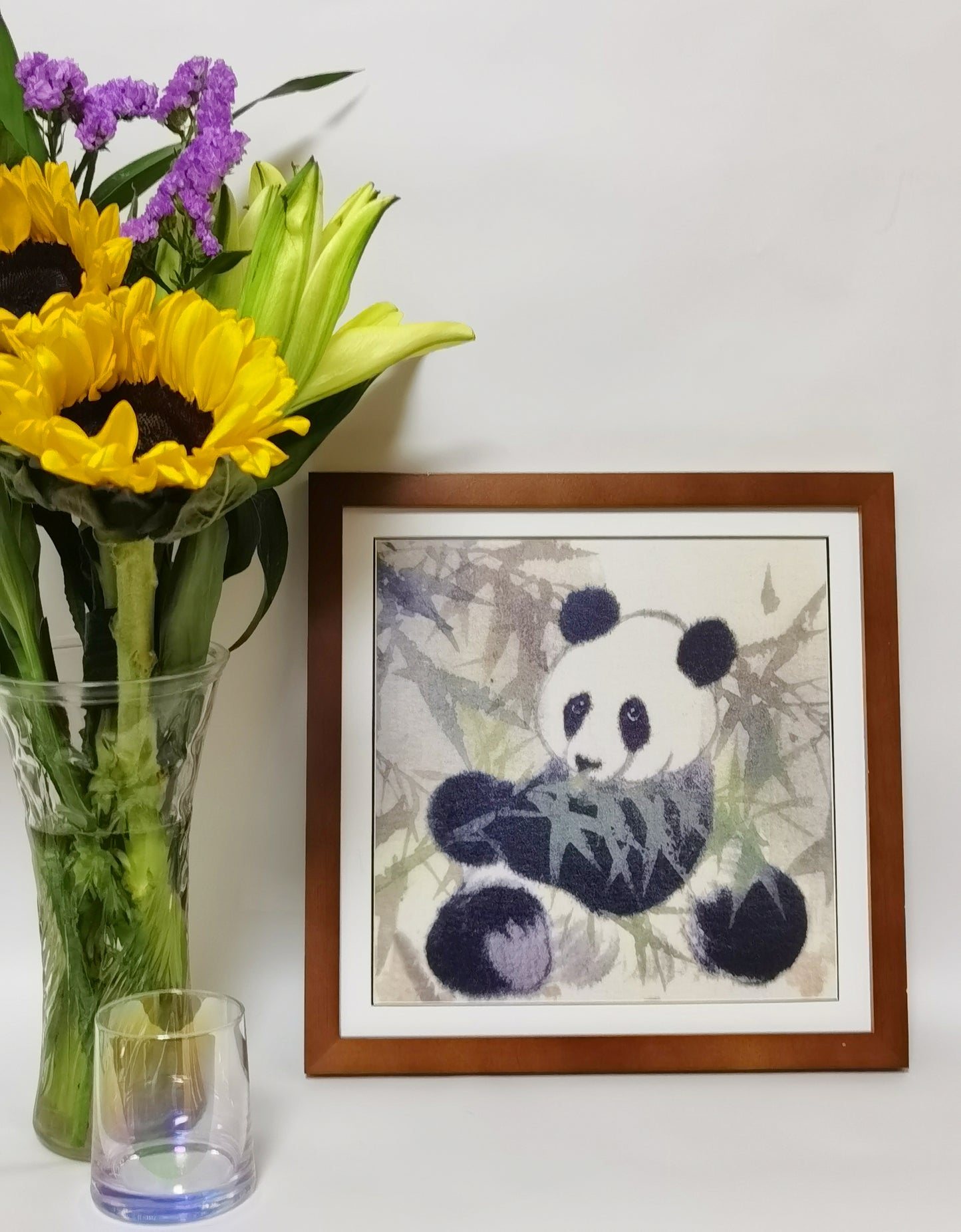 Panda isst Bambus, verspielt, niedliche Landschaft, handgefertigt, Malerei, Kunst, gerahmt, Poster, Bild, Druck, Kunstwerk – kostenloser Versand